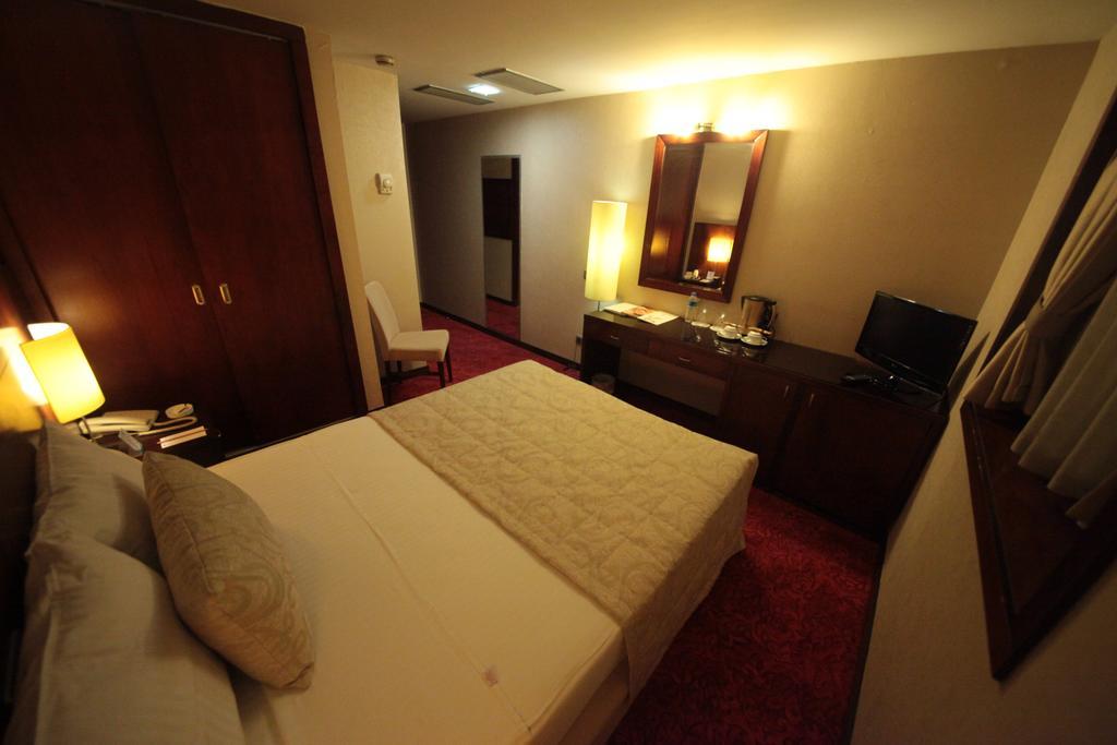 Palmcity Hotel Измир Экстерьер фото