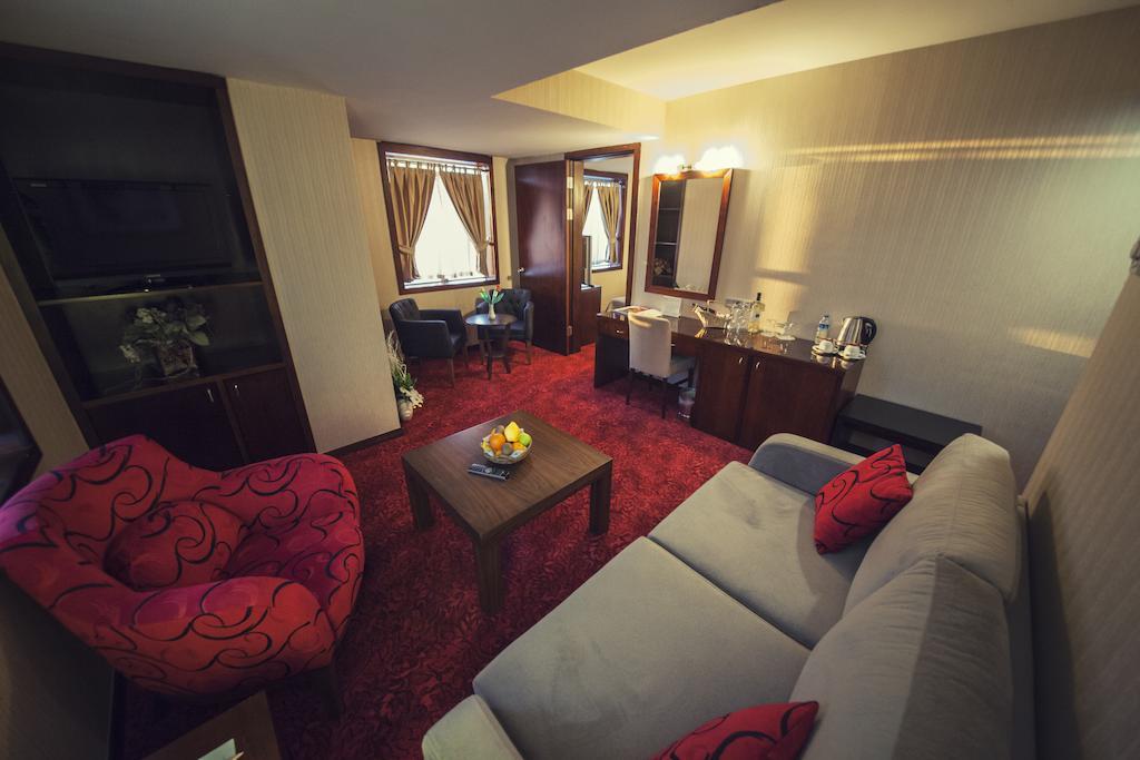 Palmcity Hotel Измир Номер фото